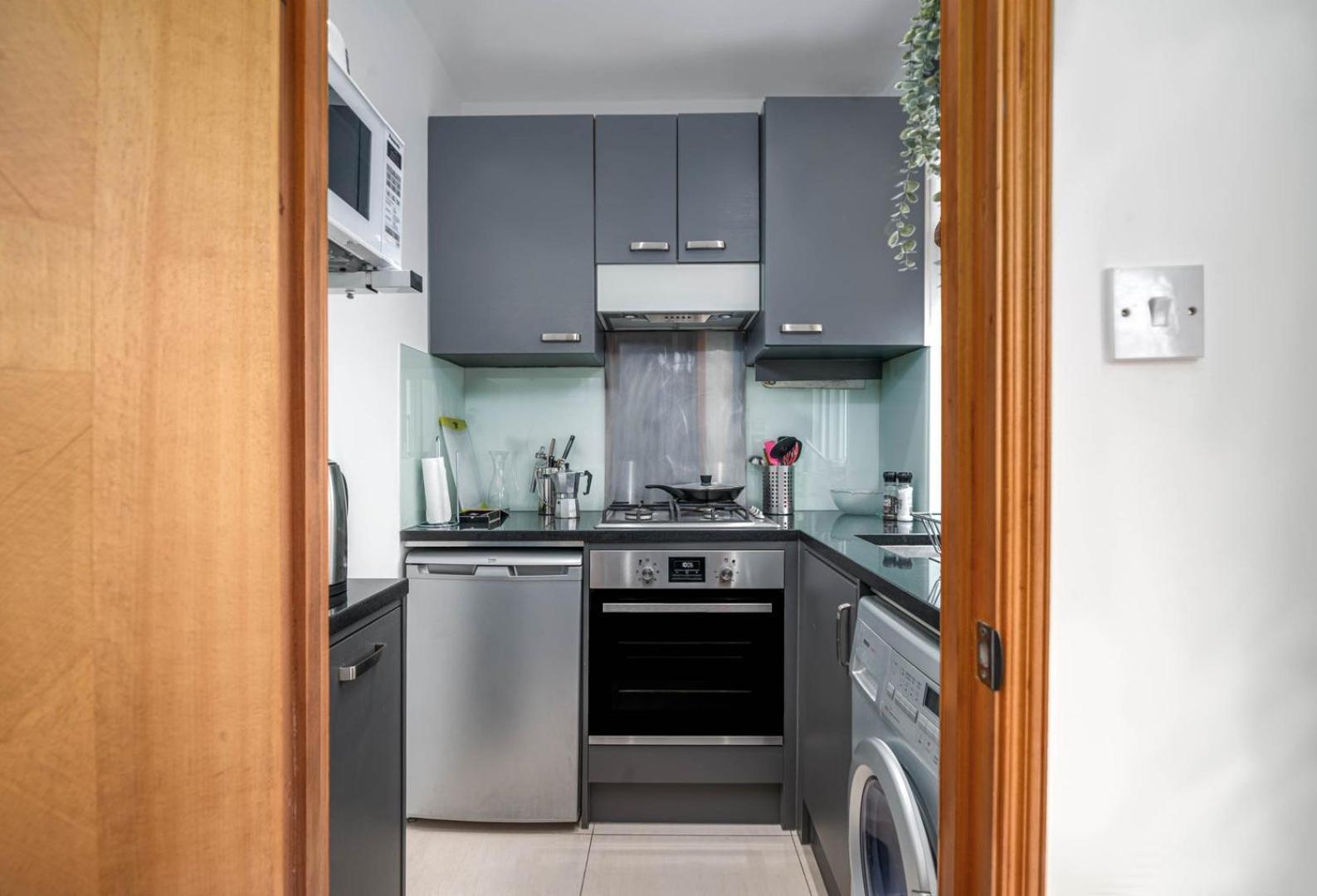 Апартаменты Guestready - Central Converted Mews In Bayswater Лондон Экстерьер фото